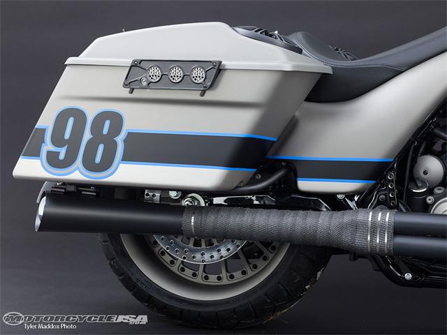 Superstore-Super-Bagger-tai